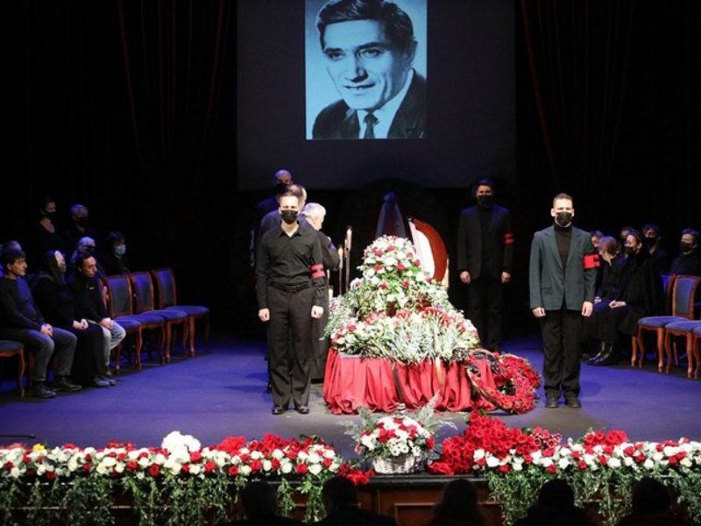 Армена Джигарханяна похоронили на Ваганьковском кладбище